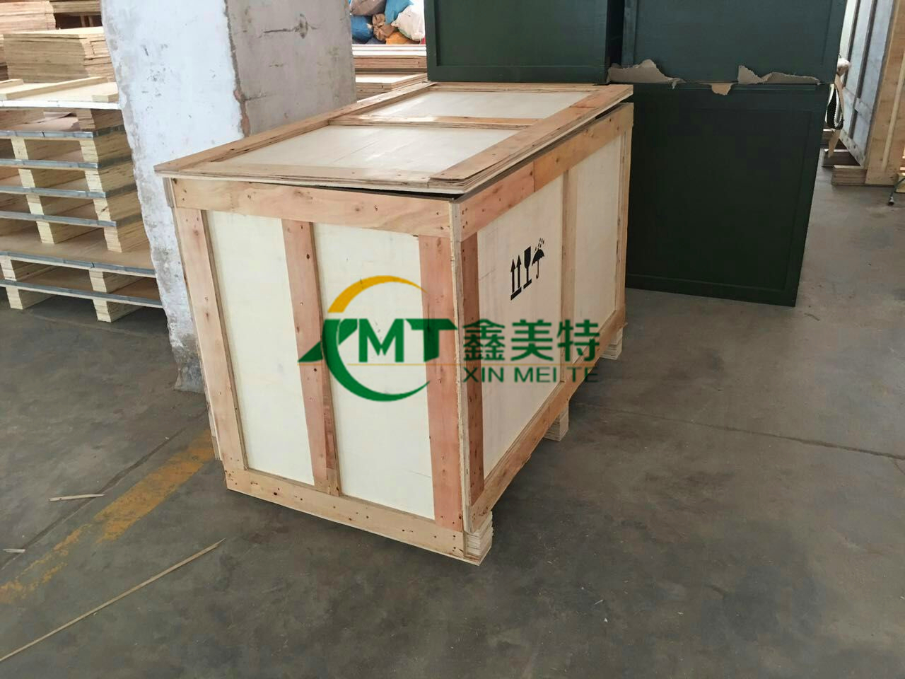 <a href=http://www.xiaoh21.com.cn target=_blank class=infotextkey>ľb</a>